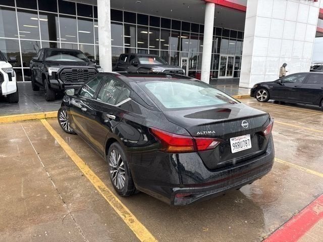 2025 Nissan Altima SV - Photo 6