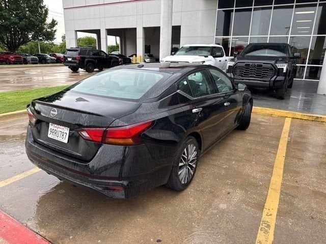 2025 Nissan Altima SV - Photo 8