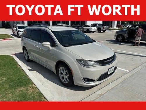 2017 Chrysler Pacifica Touring L Plus