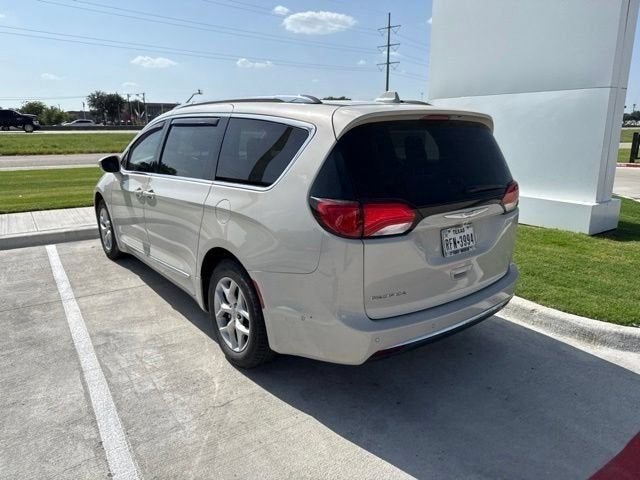 2017 Chrysler Pacifica Touring L Plus