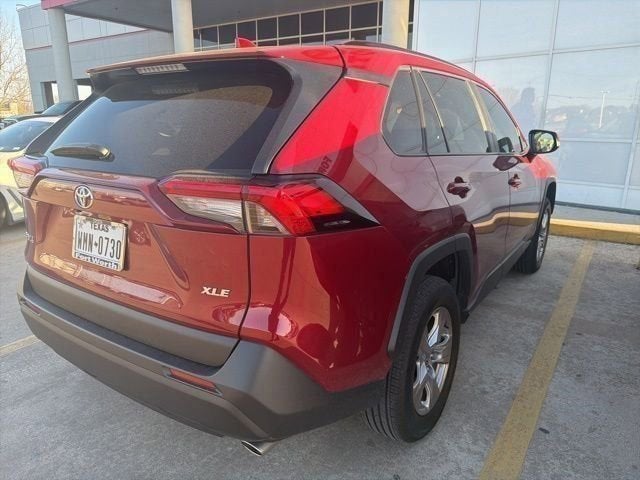 2025 Toyota RAV4 XLE