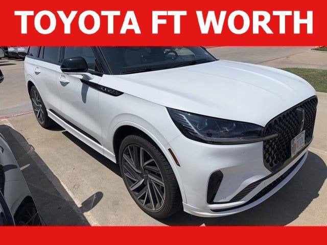 2025 Lincoln Aviator Black Label AWD's photo