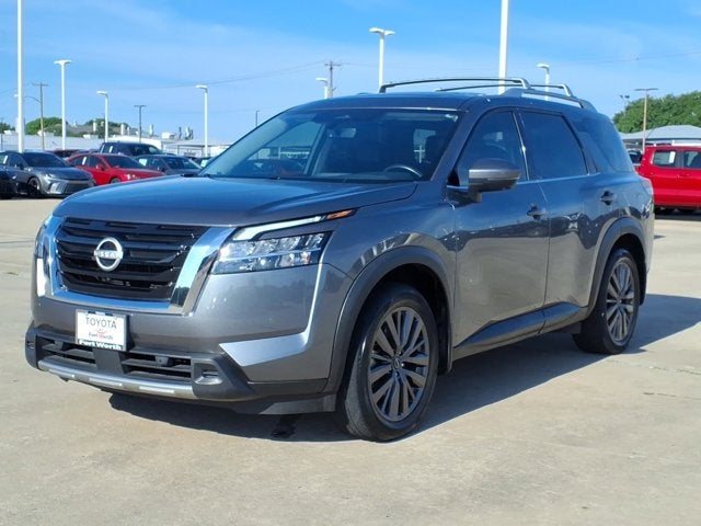 2024 Nissan Pathfinder SL
