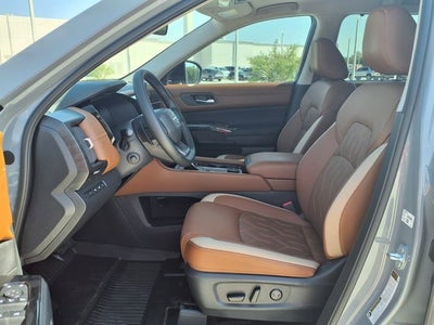 2026 Nissan Pathfinder Platinum