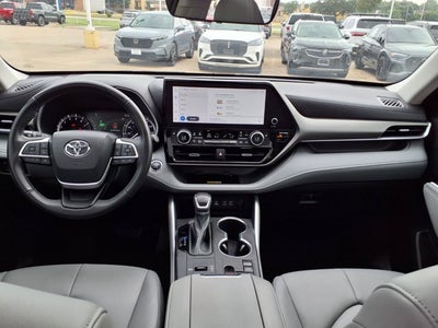 2023 Toyota Highlander XLE
