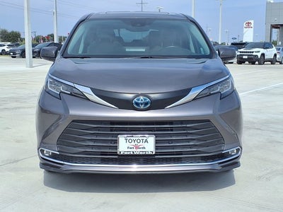 2022 Toyota Sienna XLE