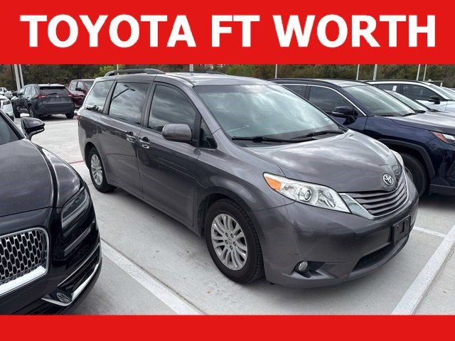 2017 Toyota Sienna XLE