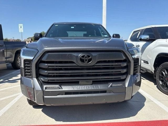 2025 Toyota Tundra 4WD SR5