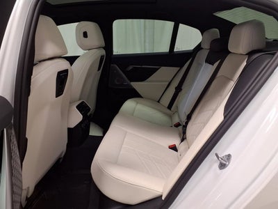 2026 BMW 5 Series 550e xDrive