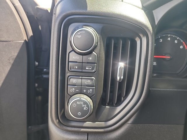 2021 Chevrolet Silverado Custom