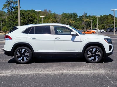 2024 Volkswagen Atlas Cross Sport 2.0T SE with Technology