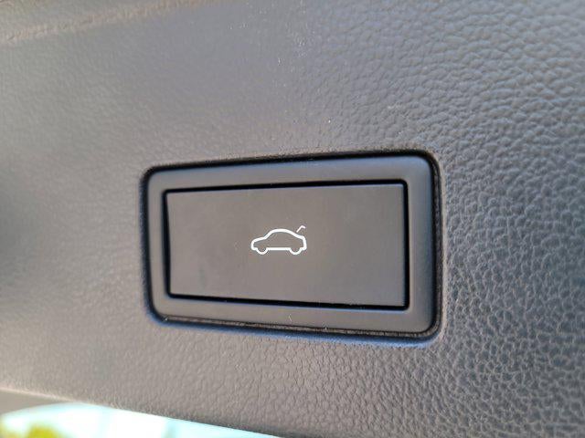 2024 Volkswagen Atlas Cross Sport 2.0T SE with Technology