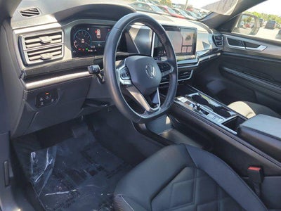 2024 Volkswagen Atlas Cross Sport 2.0T SE with Technology