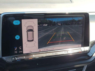 2024 Volkswagen Atlas Cross Sport 2.0T SE with Technology