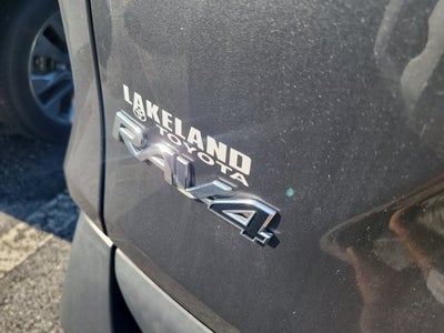 2022 Toyota RAV4 LE