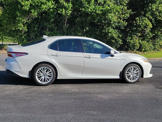 2020 Toyota Camry Hybrid Hybrid XLE