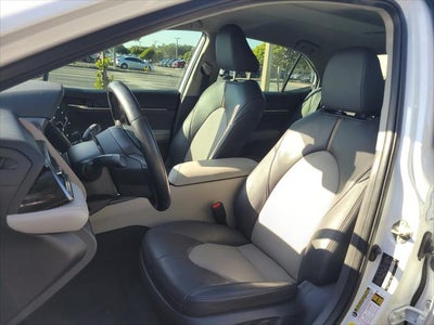 2020 Toyota Camry Hybrid Hybrid XLE