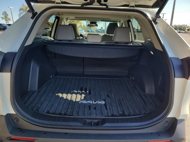 2022 Toyota RAV4 HYBRID Hybrid XLE Premium