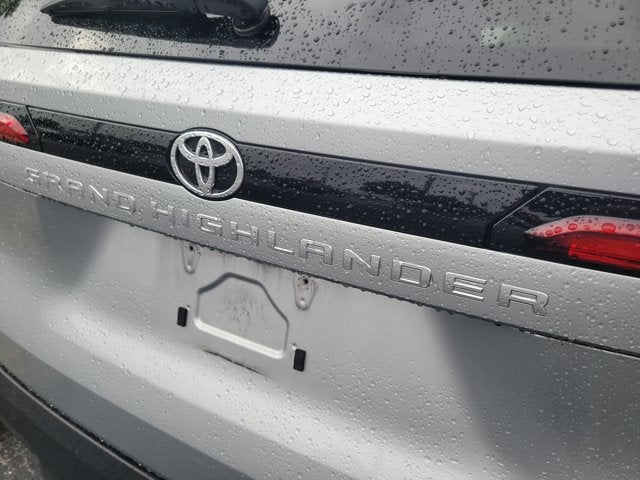 2025 Toyota Grand Highlander LE