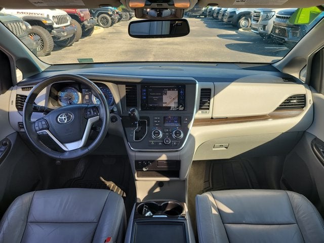 2017 Toyota Sienna XLE Premium