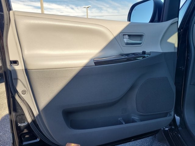2017 Toyota Sienna XLE Premium