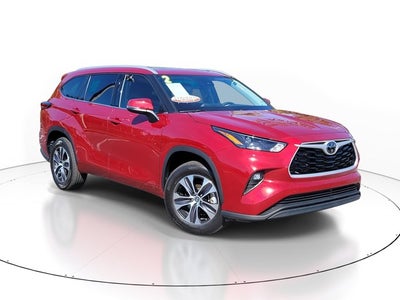 2022 Toyota HIGHLANDER XLE