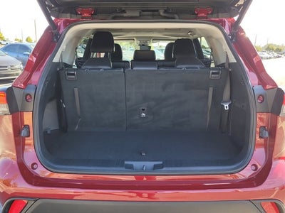 2022 Toyota HIGHLANDER XLE