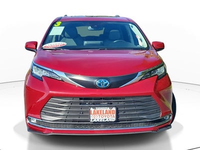 2023 Toyota Sienna XLE