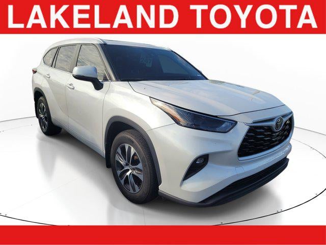 2024 Toyota HIGHLANDER XLE