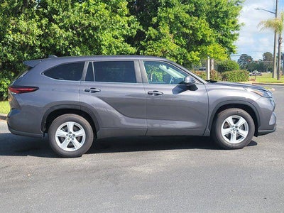 2025 Toyota HIGHLANDER LE