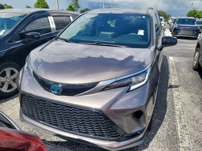 2022 Toyota Sienna XSE