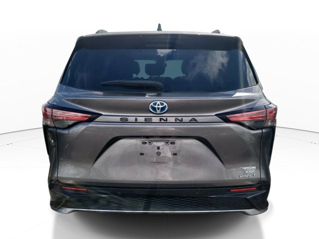 2022 Toyota Sienna XSE