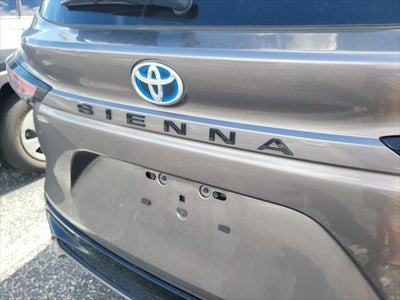 2022 Toyota Sienna XSE