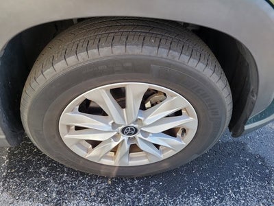 2022 Toyota Corolla Cross LE