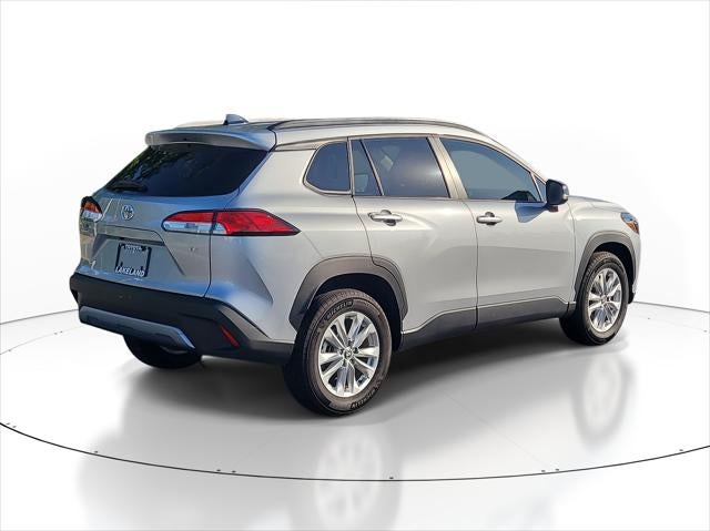 2025 Toyota Corolla Cross LE