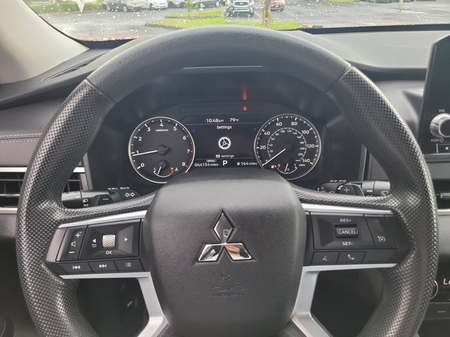 2024 Mitsubishi Outlander ES