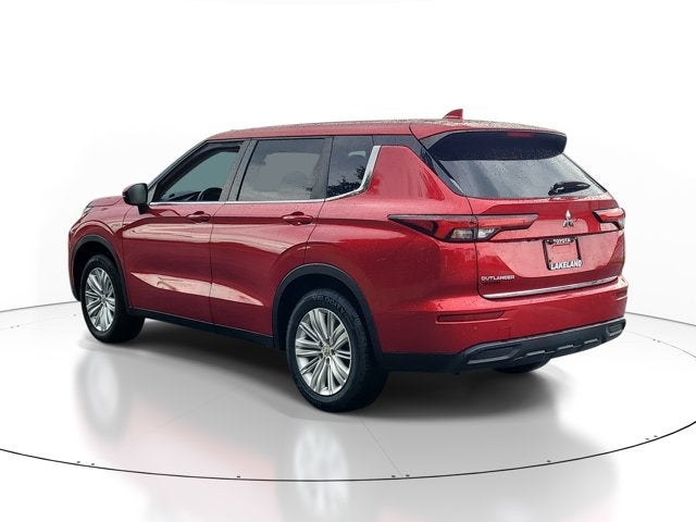 2024 Mitsubishi Outlander ES