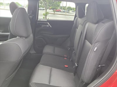2024 Mitsubishi Outlander ES
