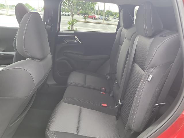2024 Mitsubishi Outlander ES