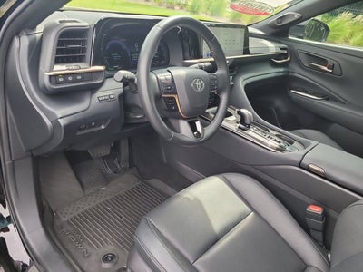 2025 Toyota Toyota Crown Signia Limited