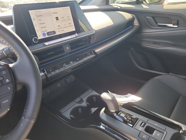 2025 Toyota PRIUS XLE