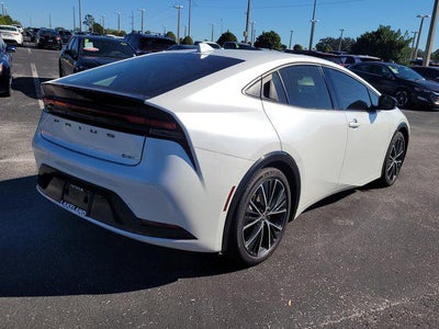 2025 Toyota PRIUS XLE