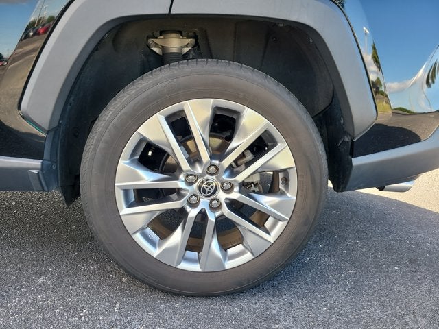 2022 Toyota RAV4 XLE Premium