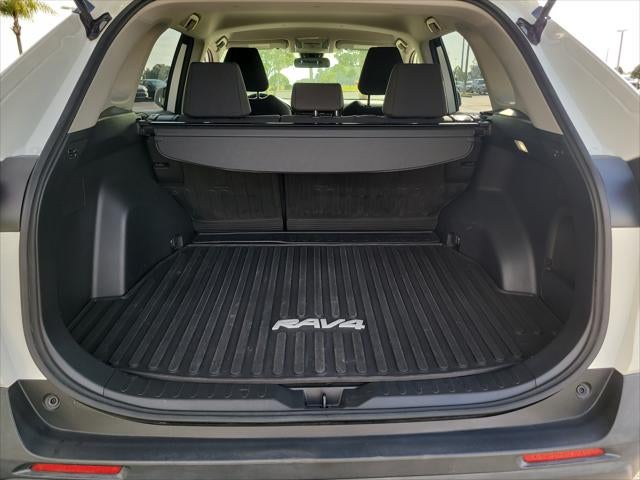2022 Toyota RAV4 Hybrid Hybrid LE