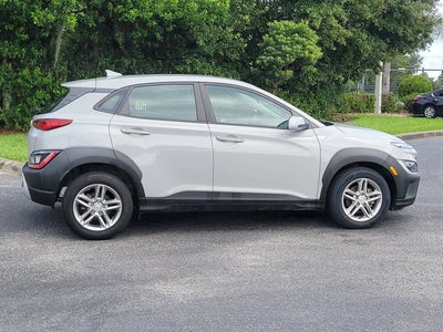 2022 Hyundai Kona SE
