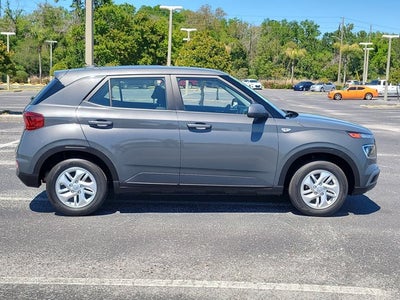 2023 Hyundai Venue SE