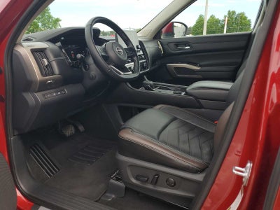 2023 Nissan Pathfinder Platinum