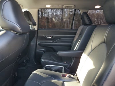 2025 Toyota Grand Highlander LE