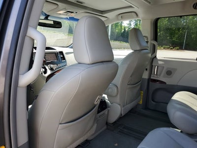 2011 Toyota Sienna XLE AAS