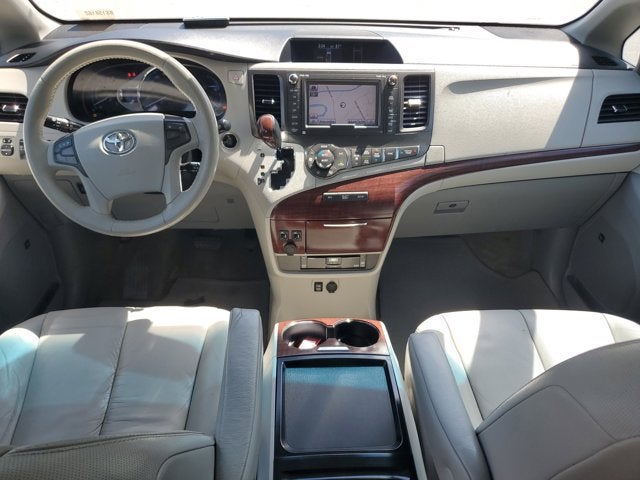 2011 Toyota Sienna XLE AAS